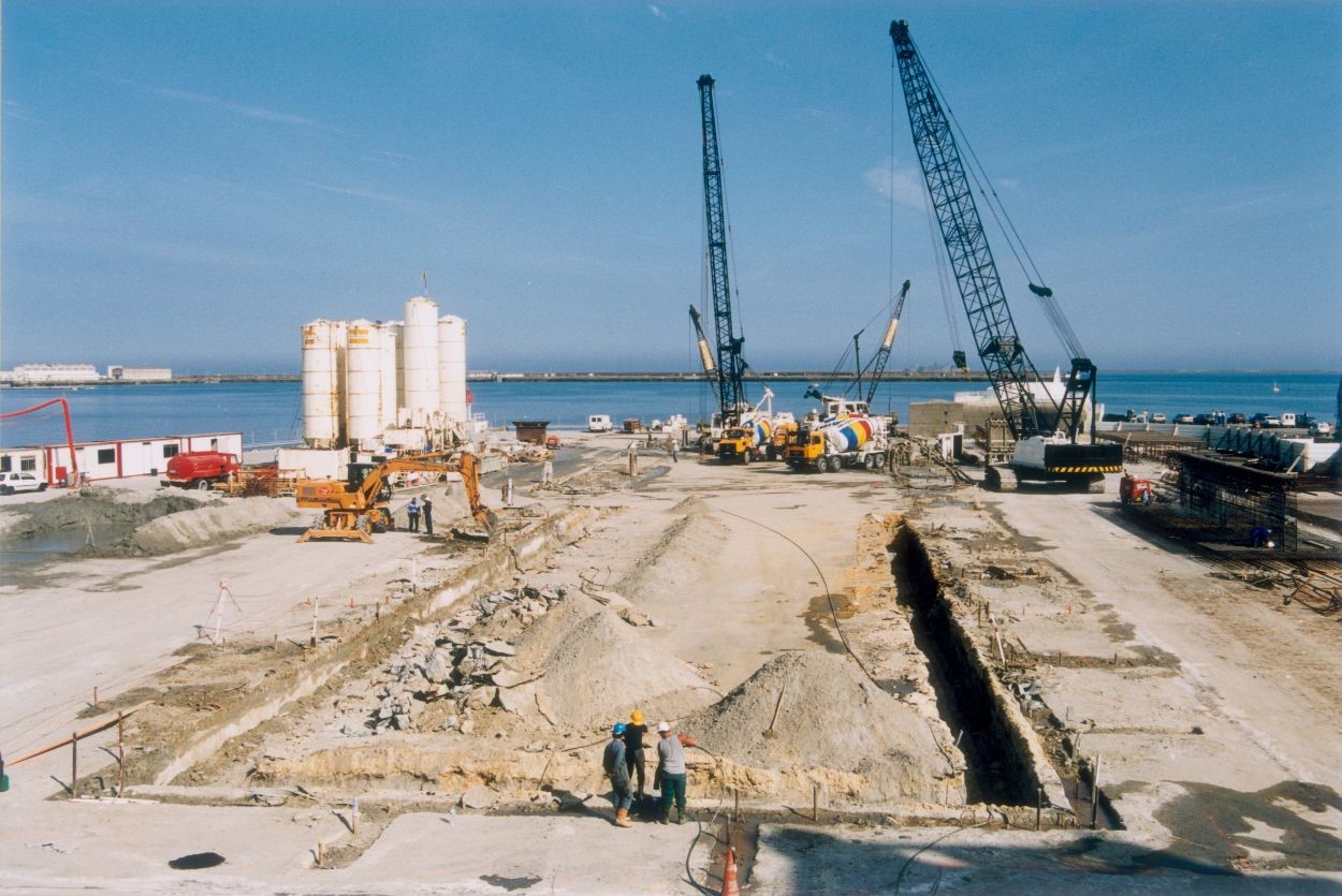 Construction de la darse du Redoutable à La Cité de la Mer © Joël LEHUBY