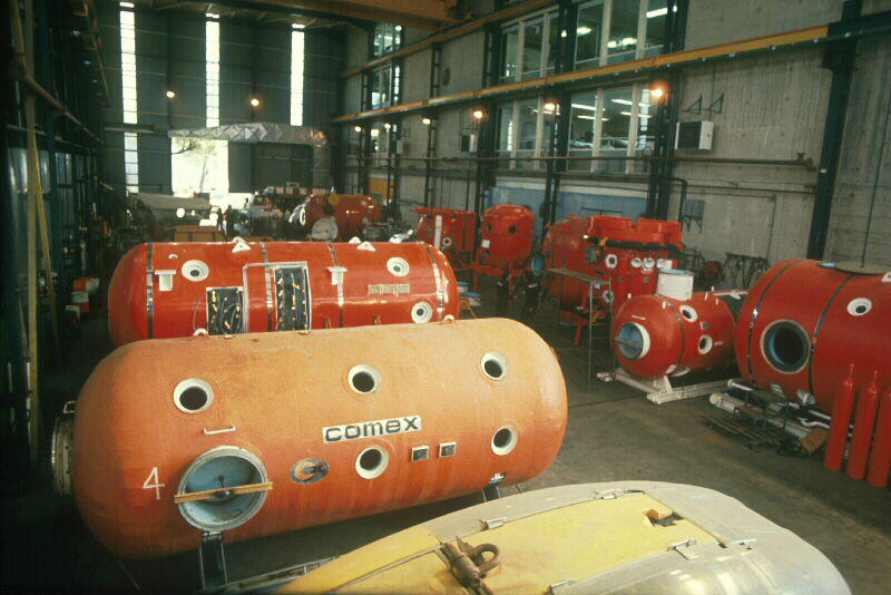 Les caissons du Centre Expérimental Hyperbare de la Comex © Alain TOCCO, COMEX