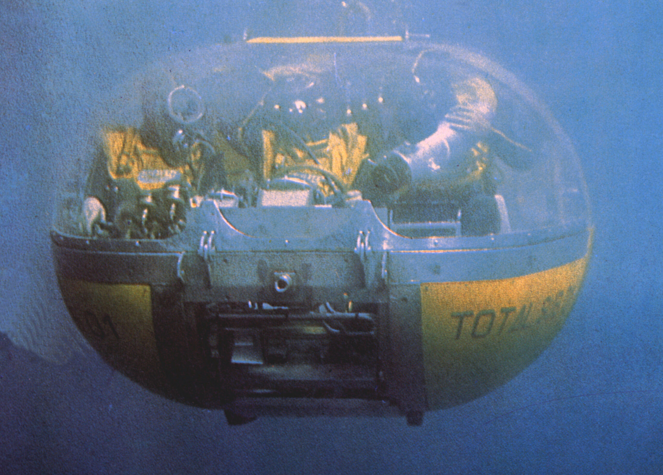 Total Sub (en plongée, au port)