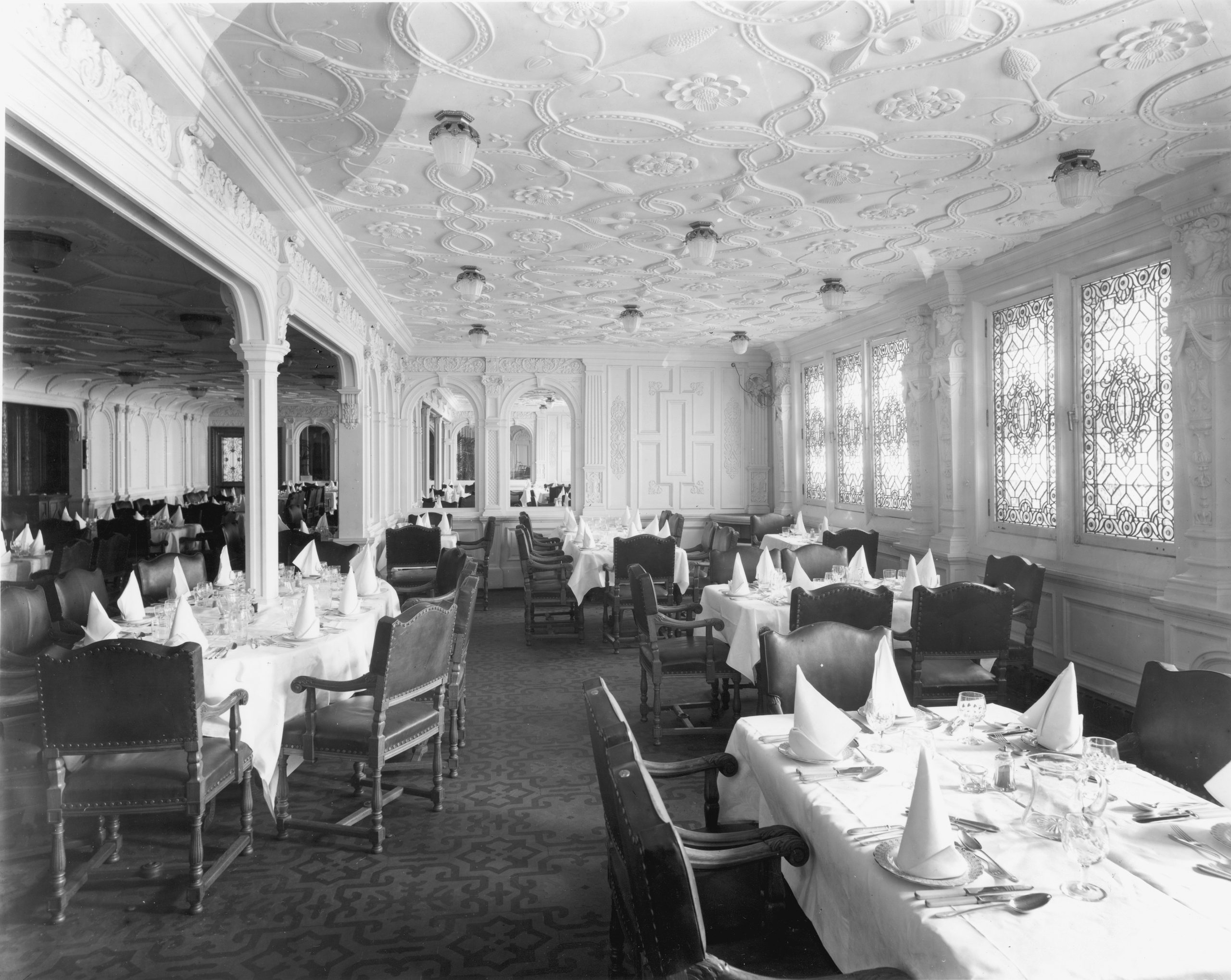 La salle à manger de 1re classe © BEVERIDGE, Collection « Titanic The Ship Magnificent »