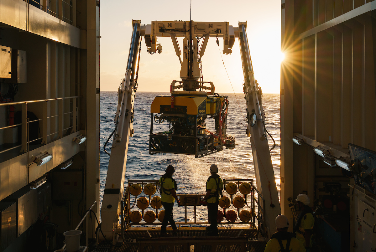 ROV sunset recovery