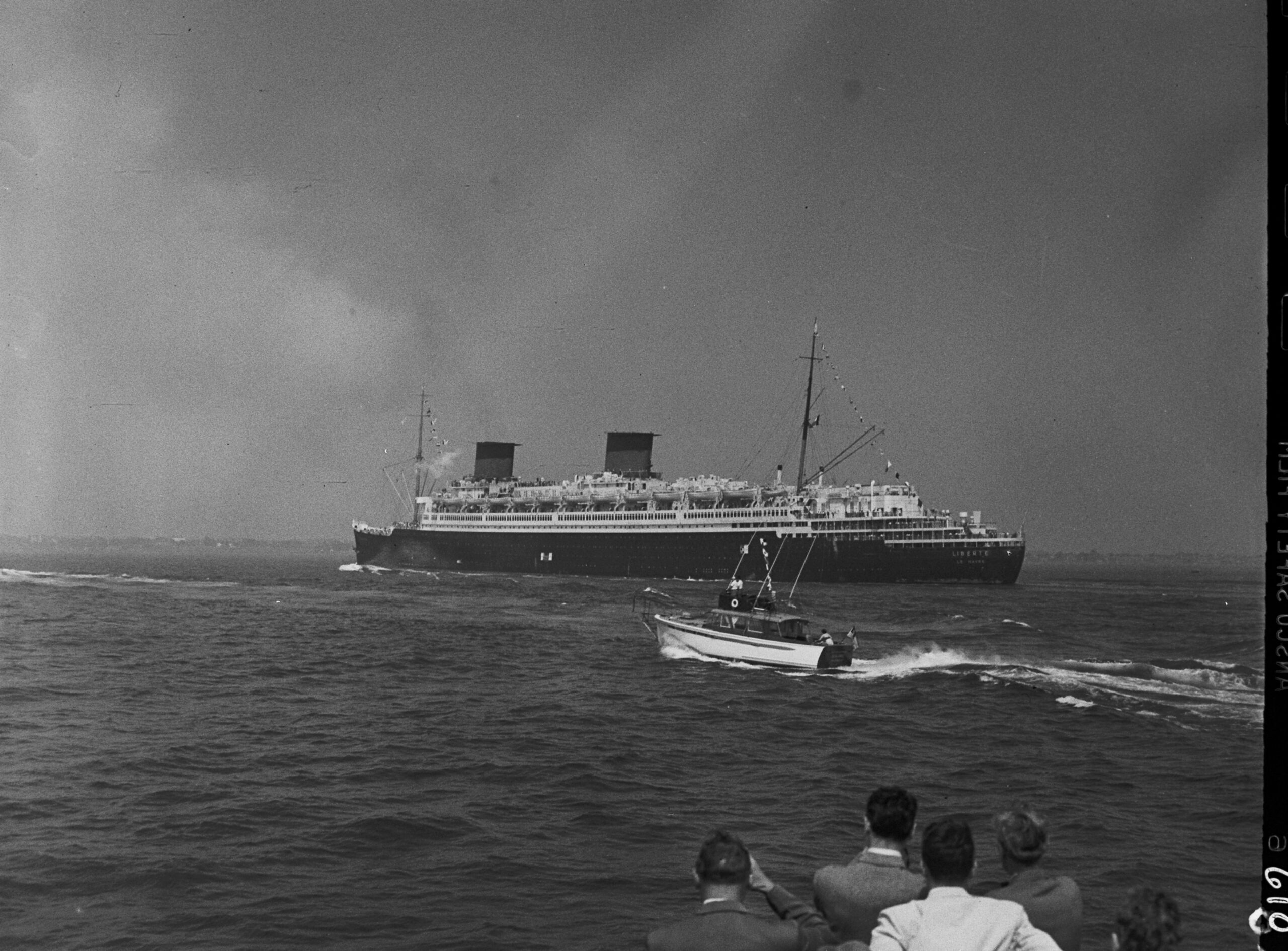 Voyage inaugural du paquebot « Liberté » le 1er aout 1950 © Courtesy of the Municipal Archives, City of New York