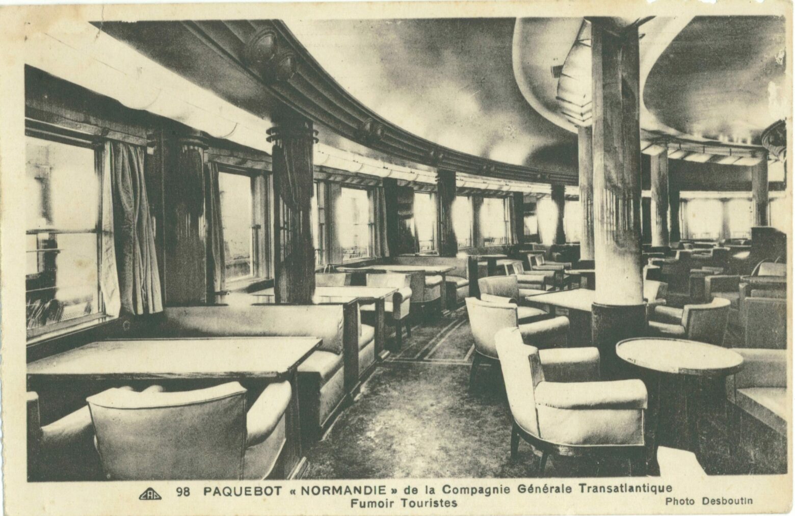 Normandie de la Compagnie Générale Transatlantique – Fumoir Touristes ©La Cité de la Mer – Collection E.BARD