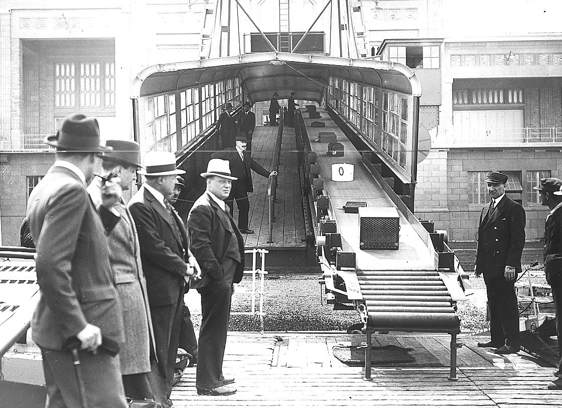 Tapis roulant à bagages des passerelles mobiles © Collection CCI Ouest Normandie