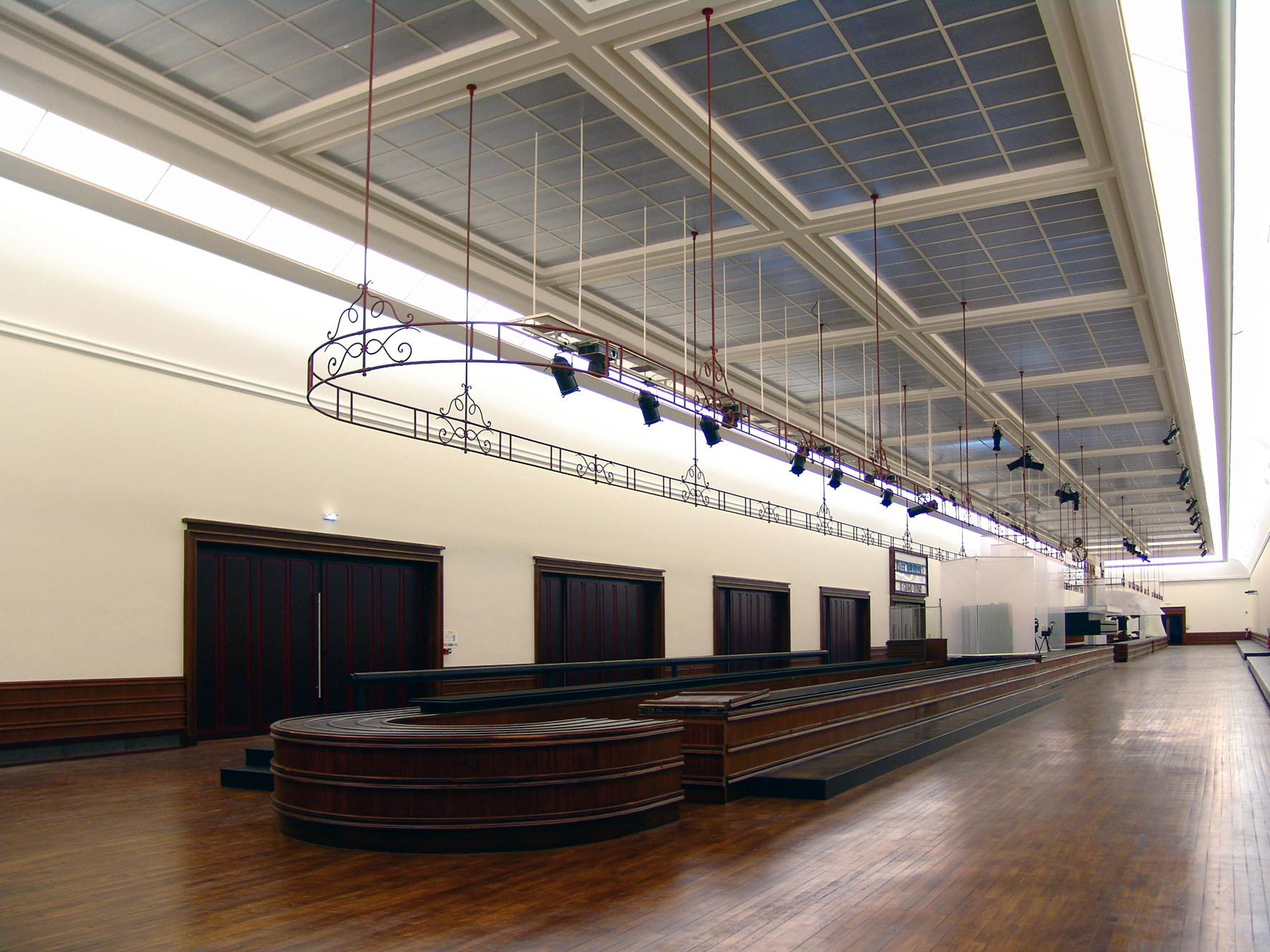 La Salle des Bagages aussi appelée salle sous-douane restaurée en 2003 © La Cité de la Mer – Sylvain Guichard