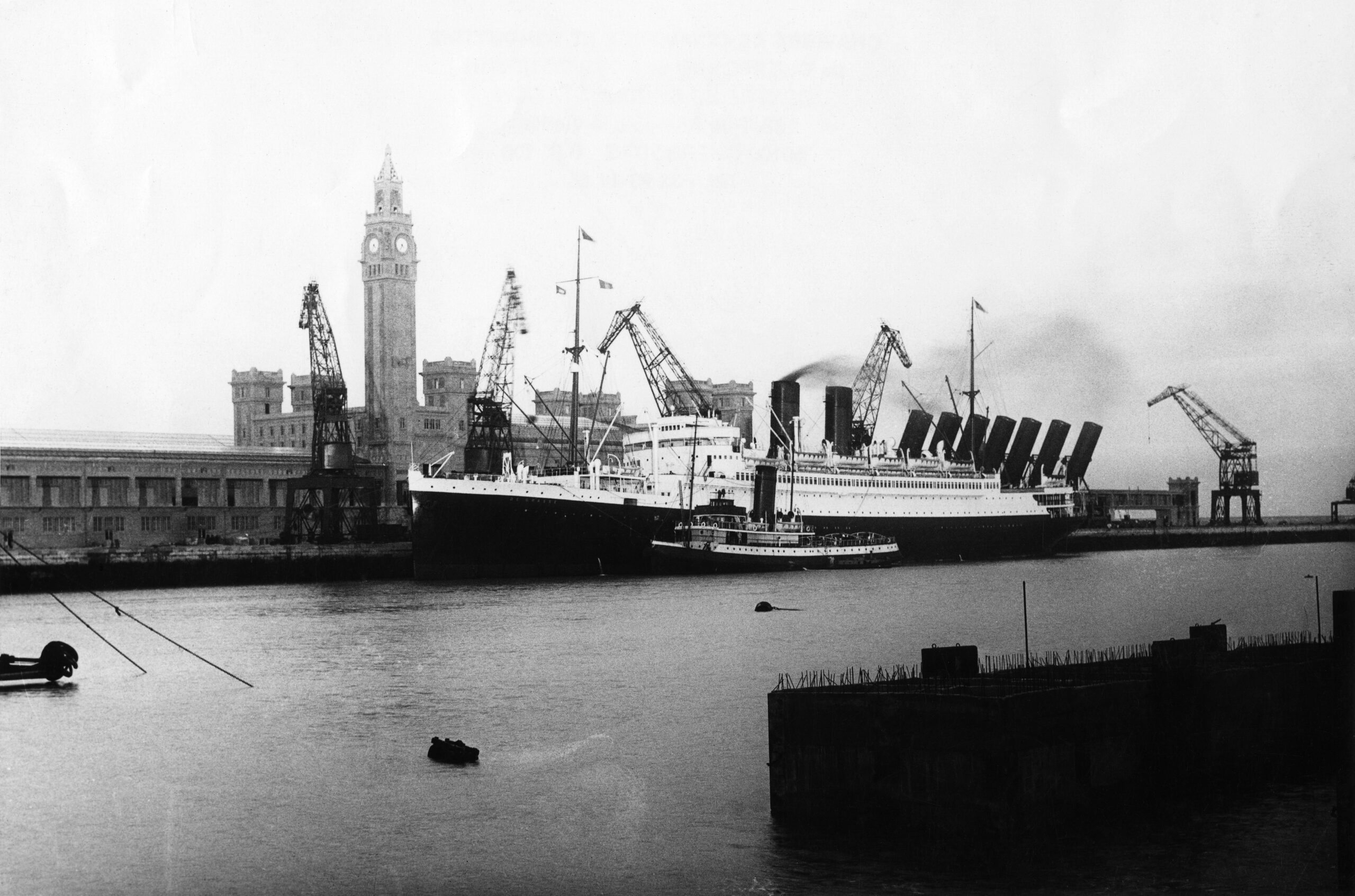 Escale du De Grasse au Quai de France © Collection CCI Ouest Normandie