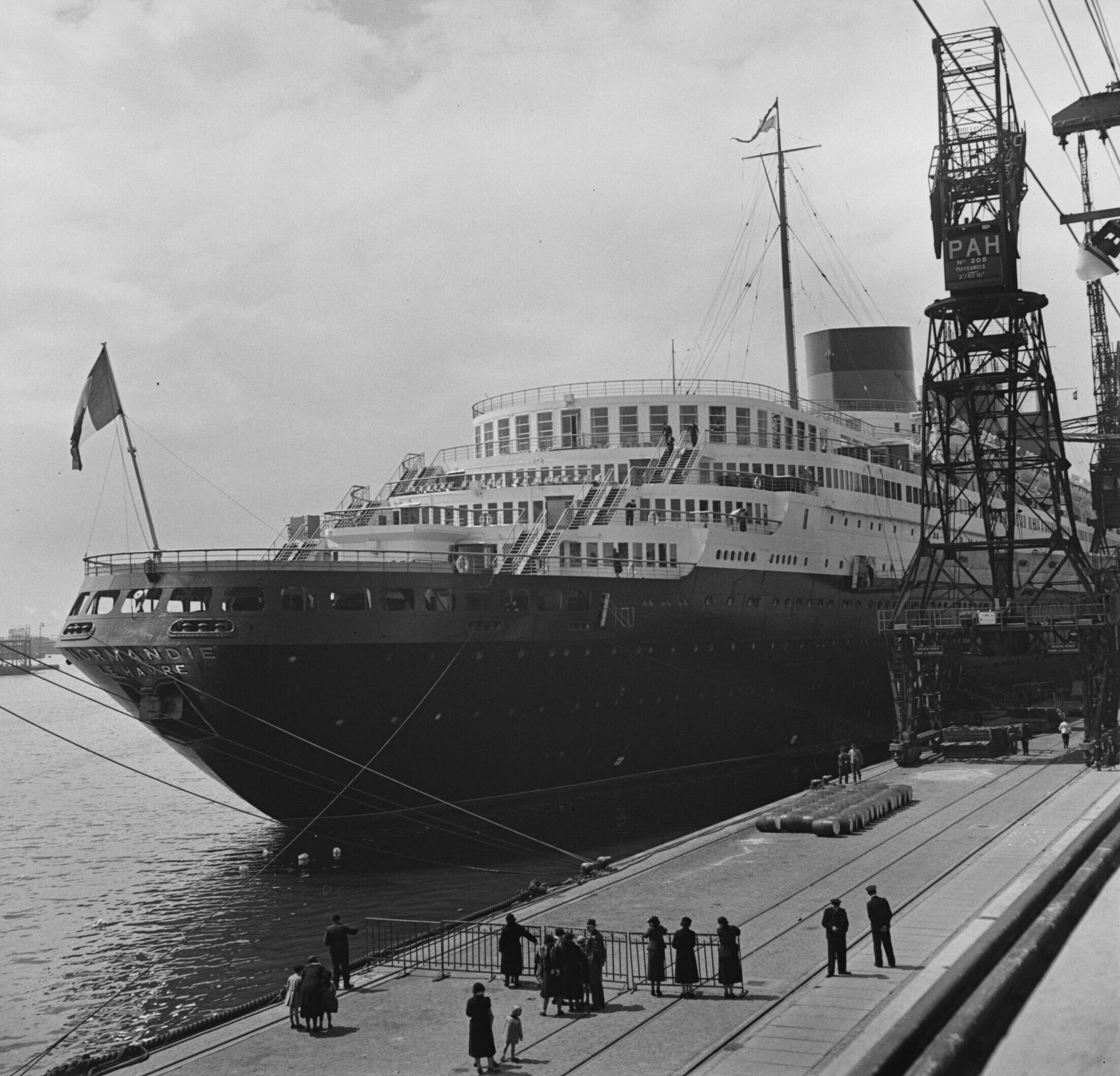 Le paquebot Normandie au Havre © Ville de Paris / BHVP