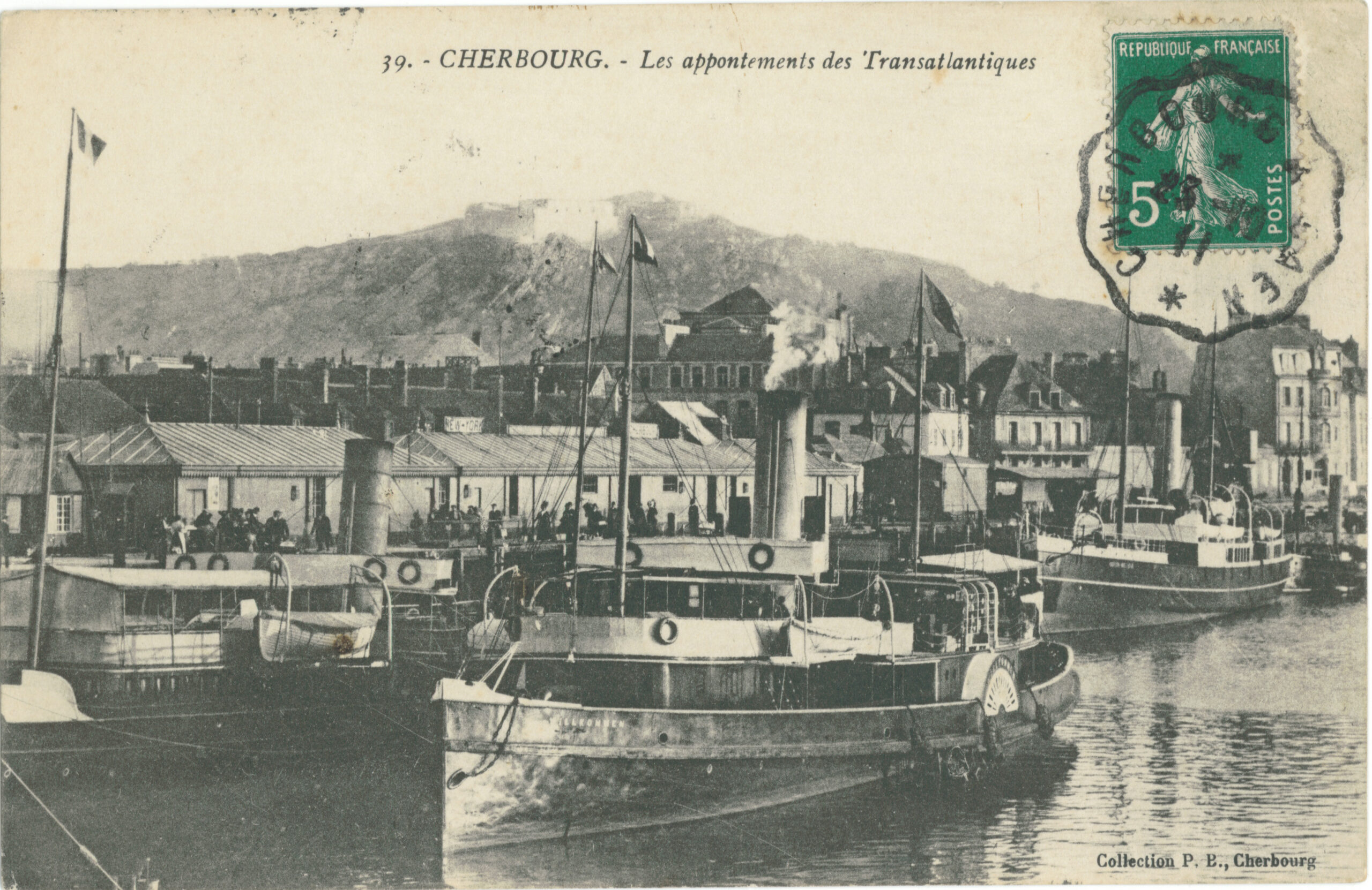 Les appontements des Transatlantiques et transbordeurs © La Cité de la Mer – Collection J.PIVAIN