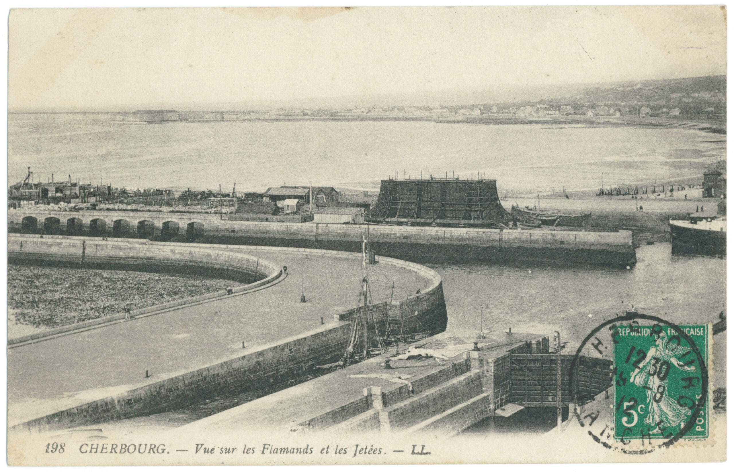 Les Flamands et les Jetées © La Cité de la Mer – Collection J.PIVAIN