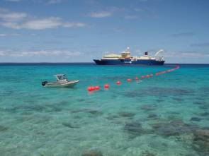 Alcatel-Lucent : pose d'un câble sous-marin © Subsea World News